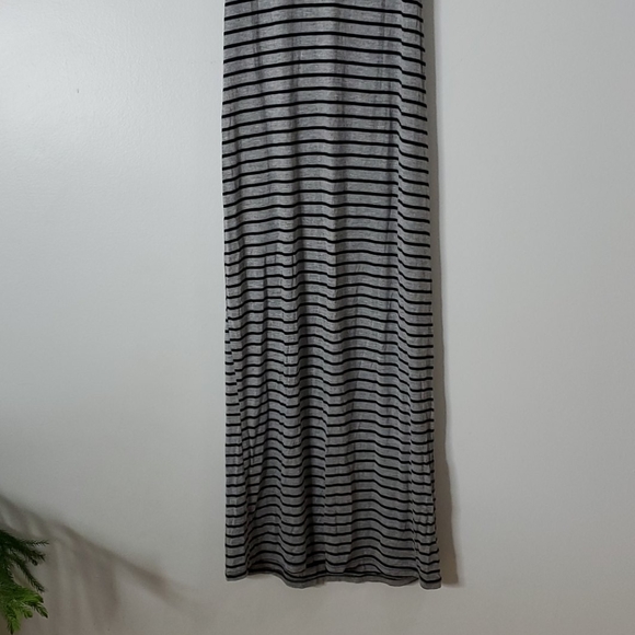 Maxi dress/ backless - Picture 2 of 3